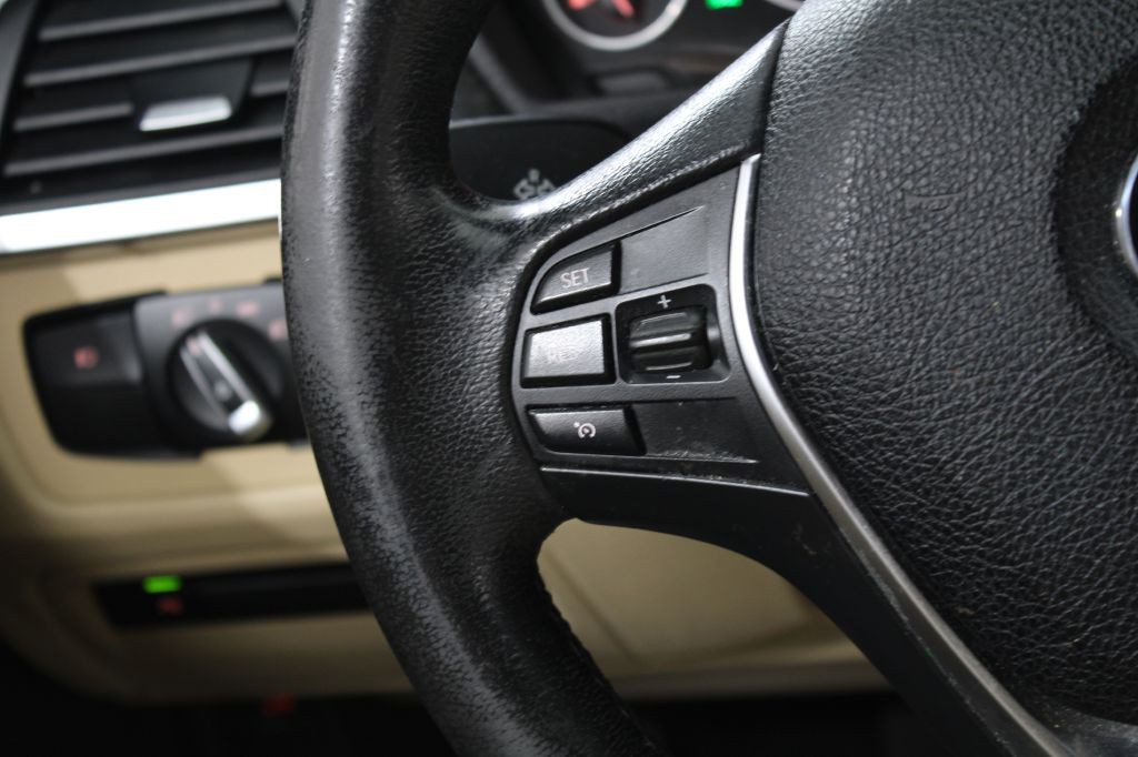 2018 BMW 3 Series Image 36