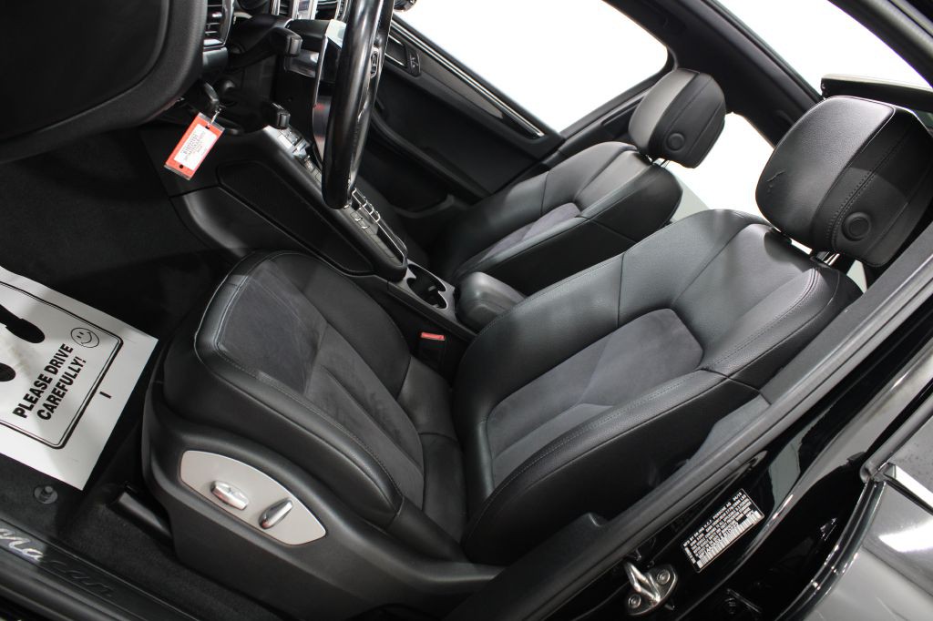 2018 Porsche Macan Image 11