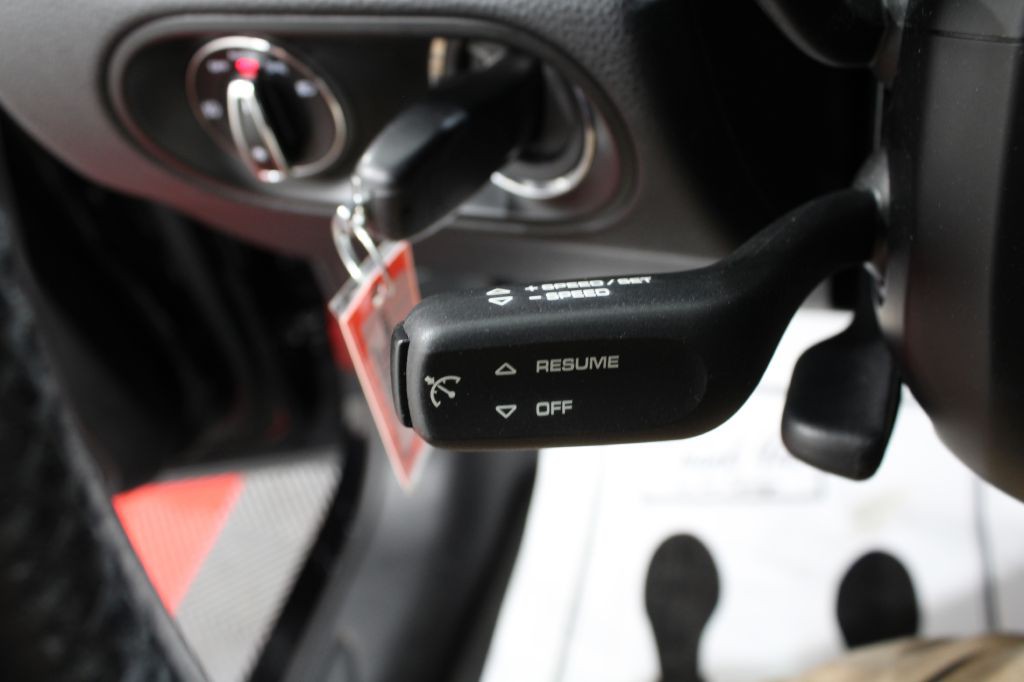 2018 Porsche Macan Image 42