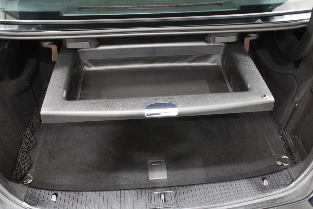 2014 Mercedes-Benz E-Class Image 26