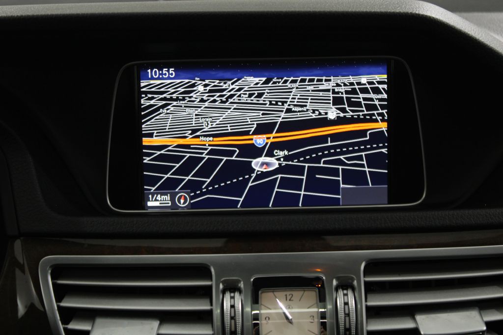 2014 Mercedes-Benz E-Class Image 30