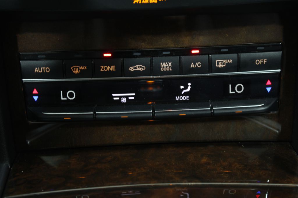 2014 Mercedes-Benz E-Class Image 38