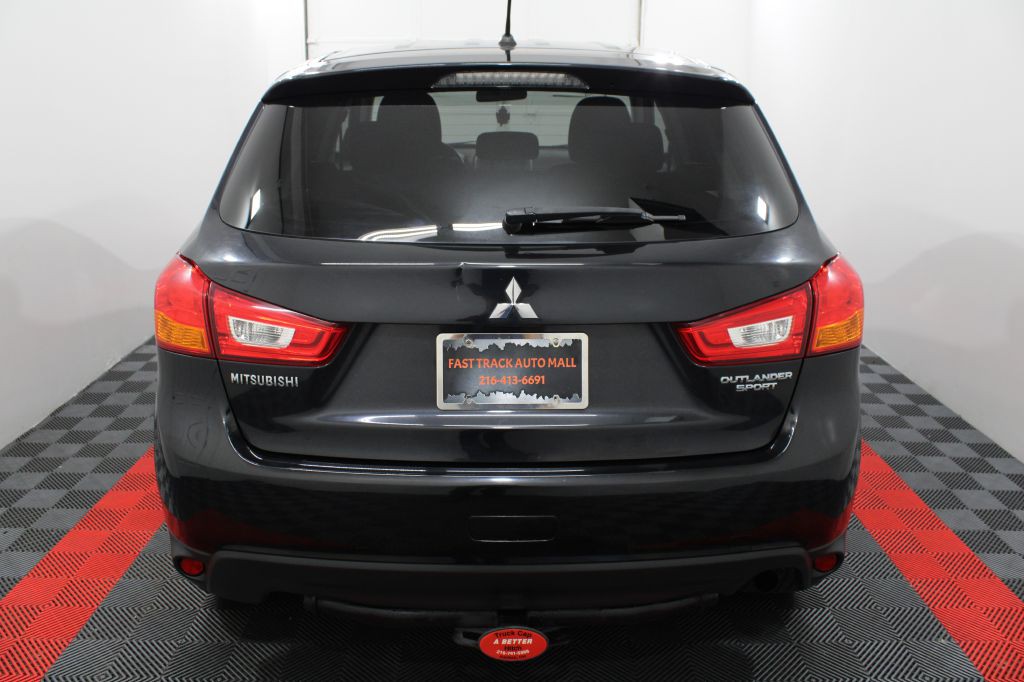 2016 Mitsubishi Outlander Image 5