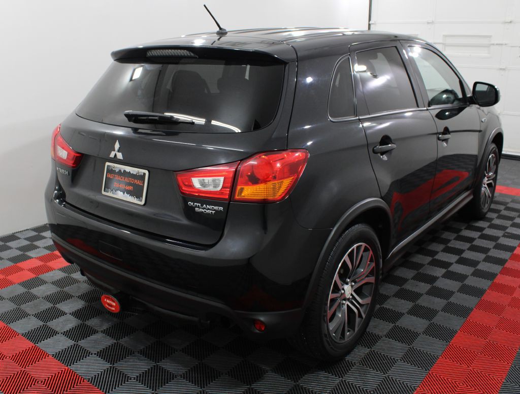 2016 Mitsubishi Outlander Image 6