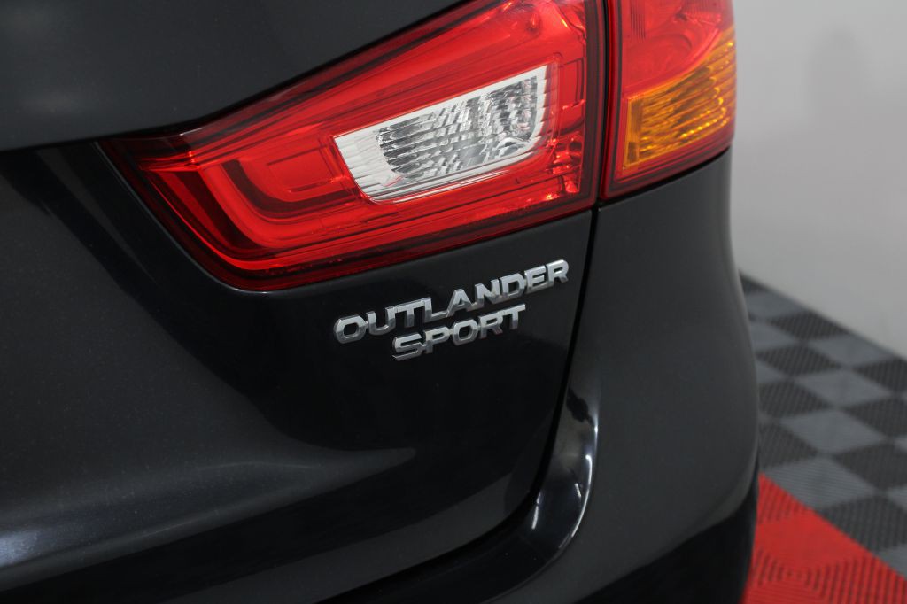 2016 Mitsubishi Outlander Image 7