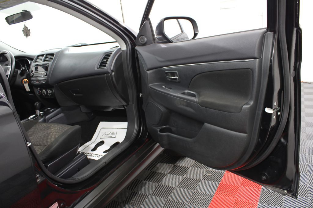 2016 Mitsubishi Outlander Image 17