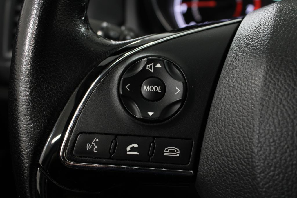 2016 Mitsubishi Outlander Image 21
