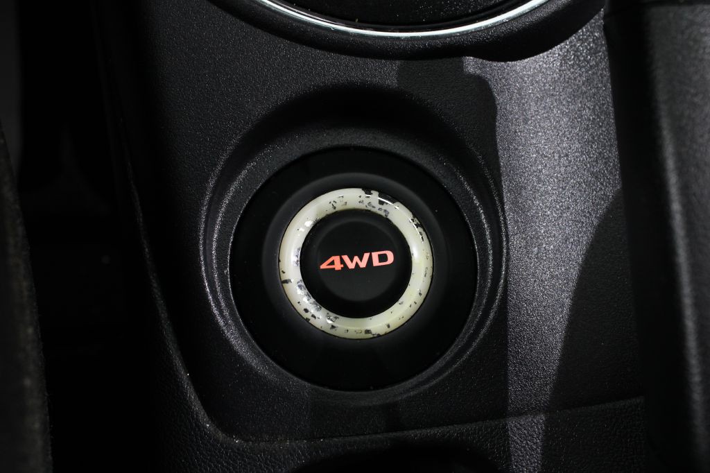 2016 Mitsubishi Outlander Image 23