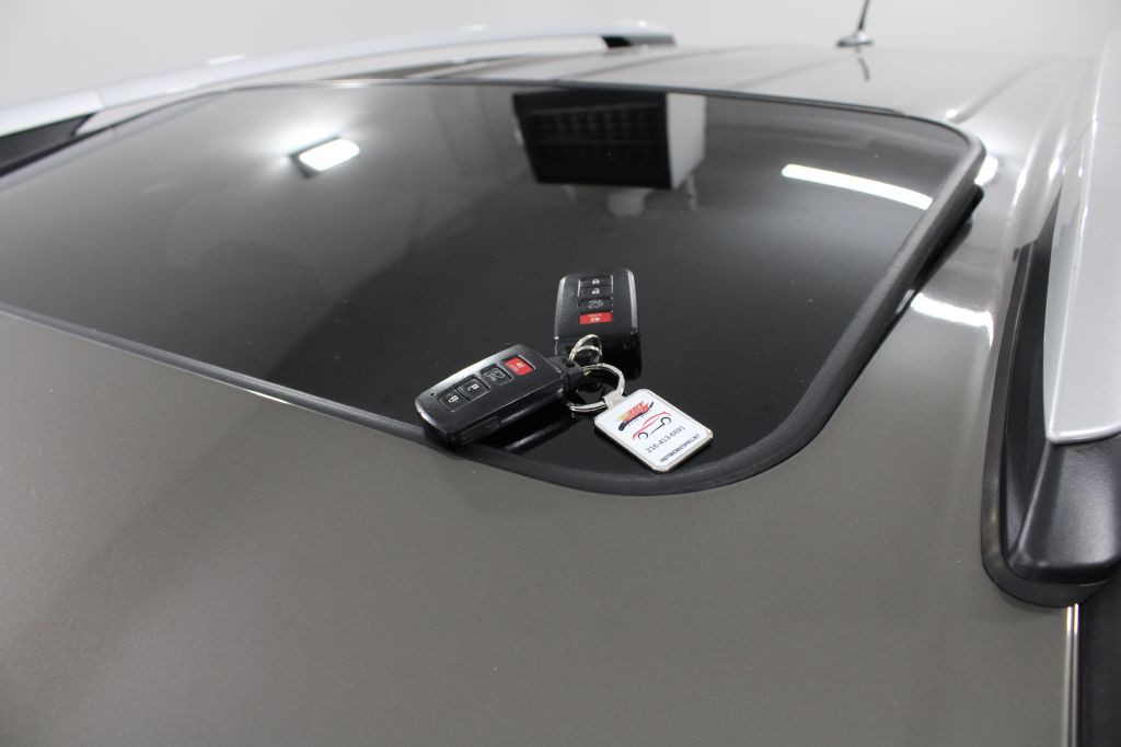 2015 Toyota Rav4 Image 13