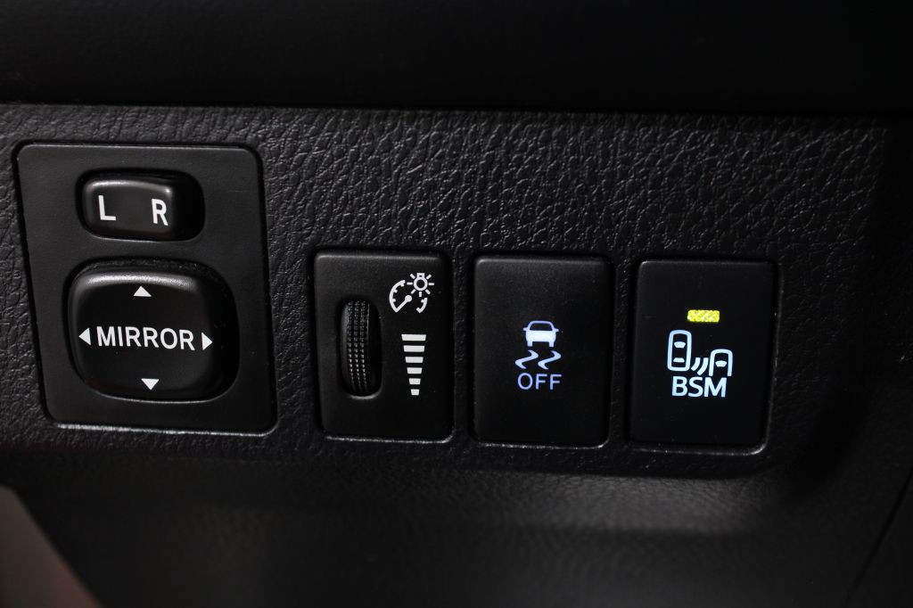 2015 Toyota Rav4 Image 32