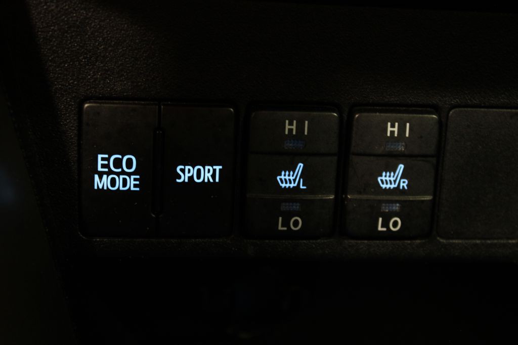 2015 Toyota Rav4 Image 36