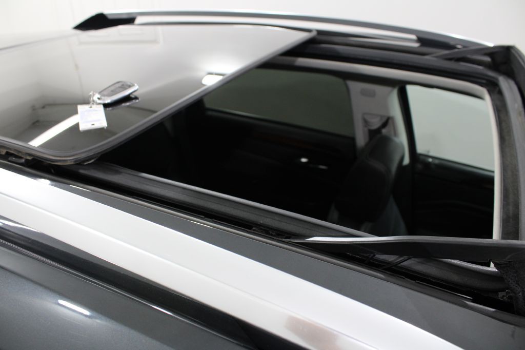 2016 Cadillac SRX Image 10