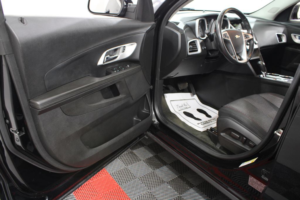 2017 Chevrolet Equinox Image 13