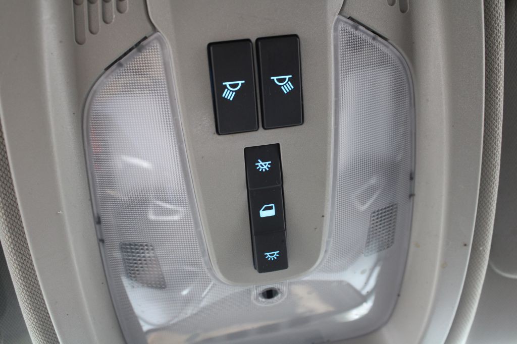 2017 Chevrolet Equinox Image 38