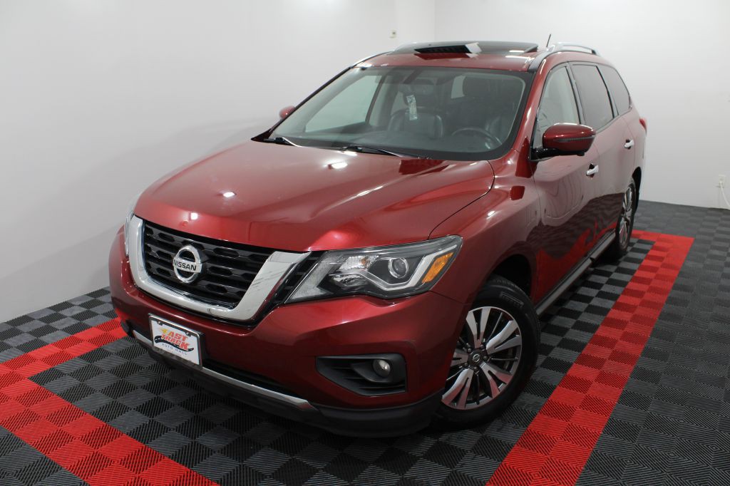 2017 Nissan Pathfinder Image 4