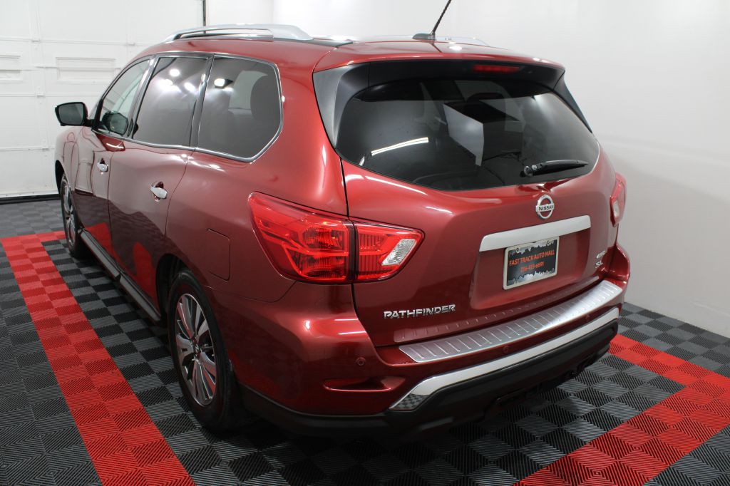 2017 Nissan Pathfinder Image 5
