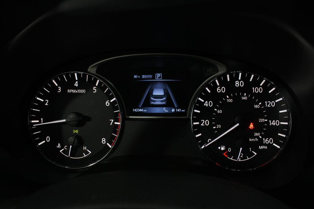 2017 Nissan Pathfinder Image 34