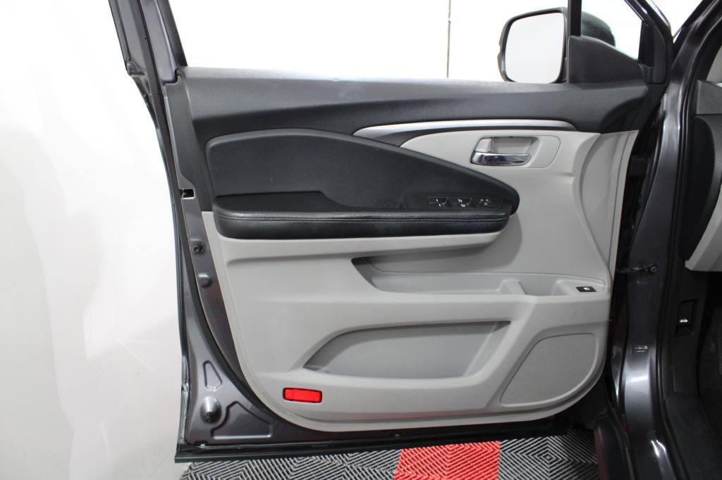 2017 Honda Pilot Image 14