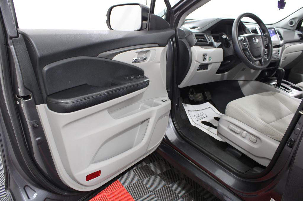 2017 Honda Pilot Image 15
