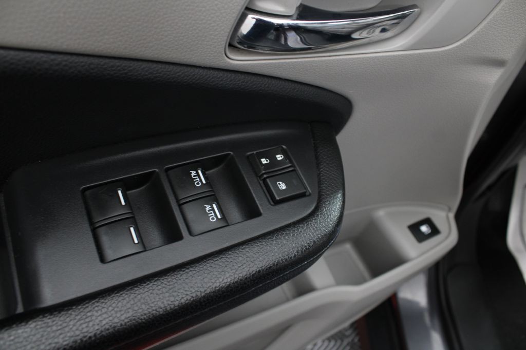 2017 Honda Pilot Image 17
