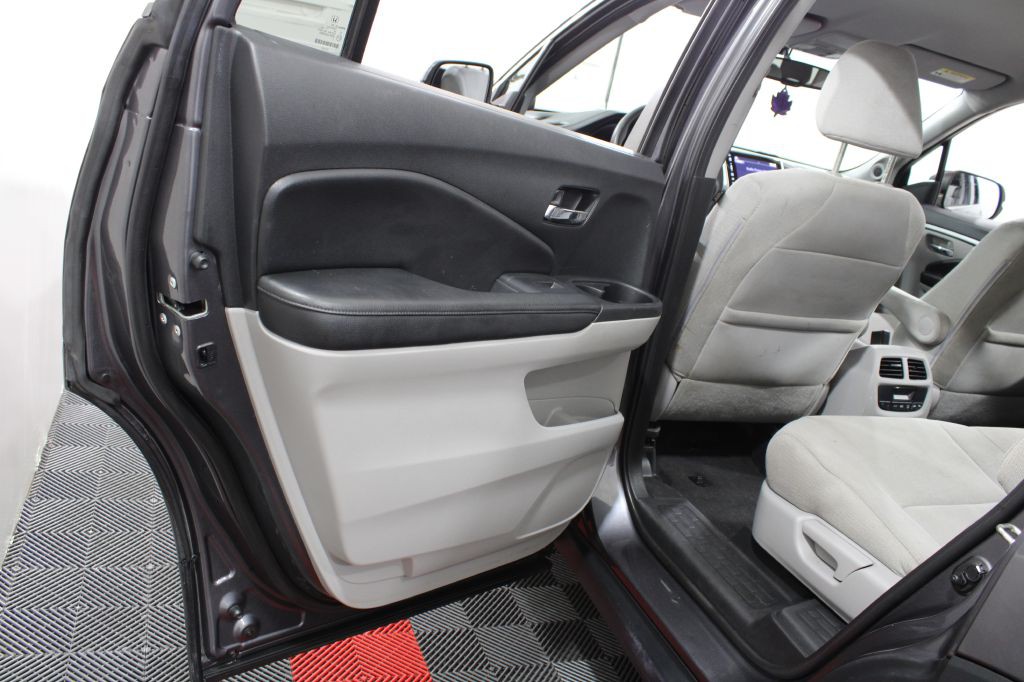 2017 Honda Pilot Image 18