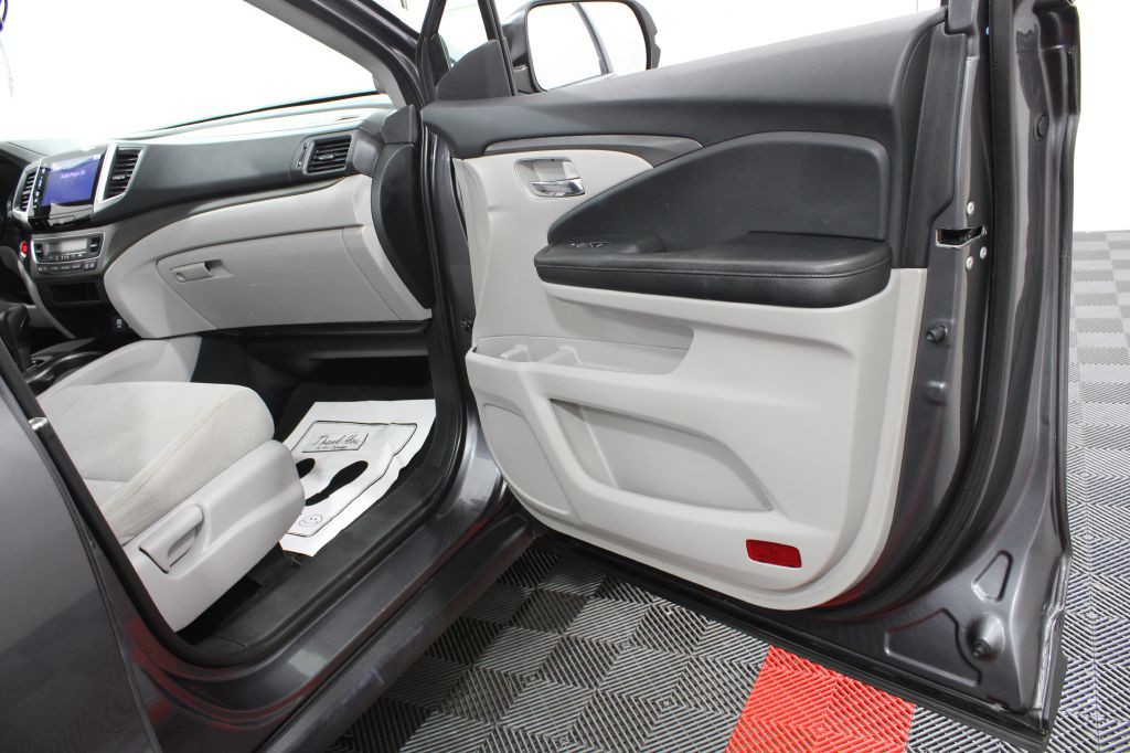 2017 Honda Pilot Image 23