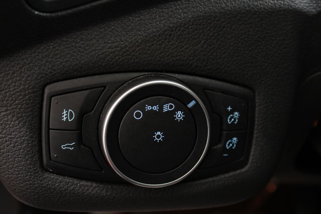 2017 Ford Escape Image 28
