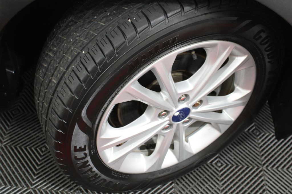 2017 Ford Escape Image 38