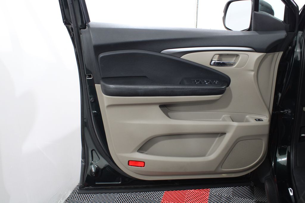 2016 Honda Pilot Image 13