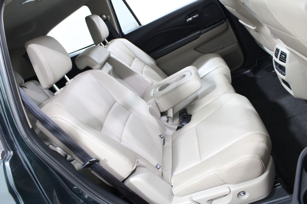 2016 Honda Pilot Image 23