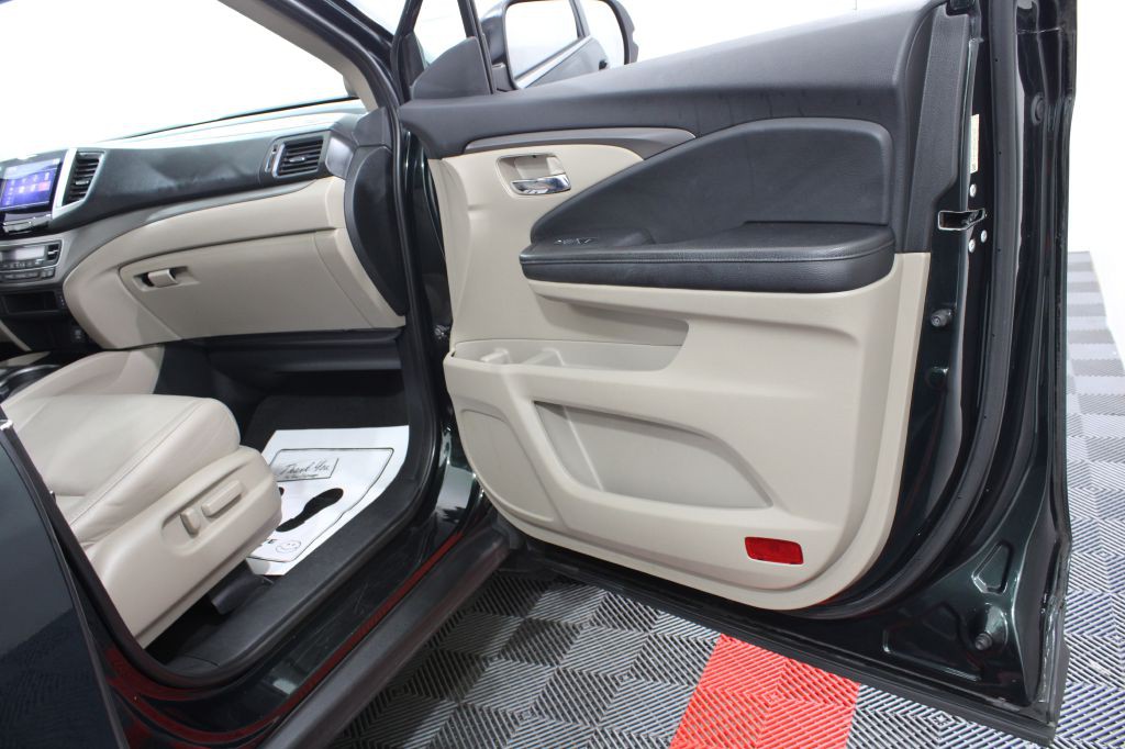 2016 Honda Pilot Image 24