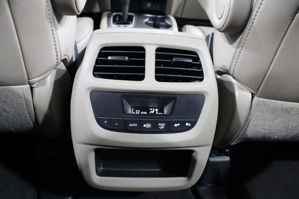 2016 Honda Pilot Image 43