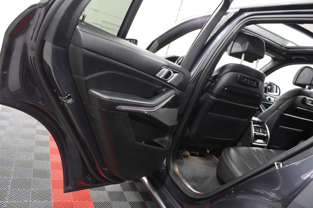2019 BMW X5 Image 18