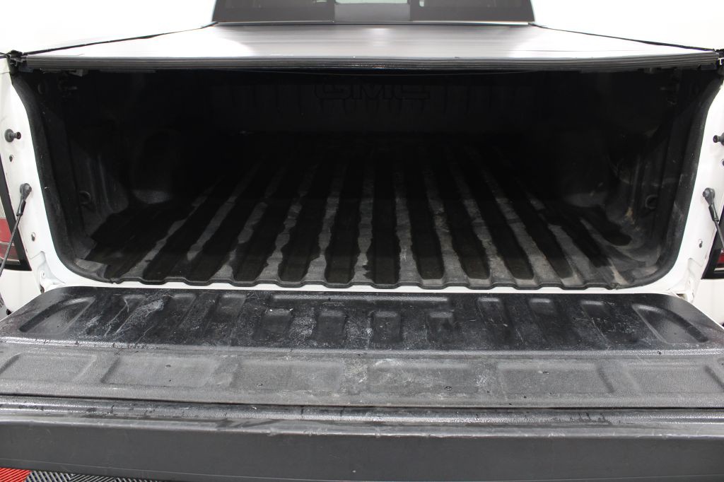 2018 GMC Sierra Image 14