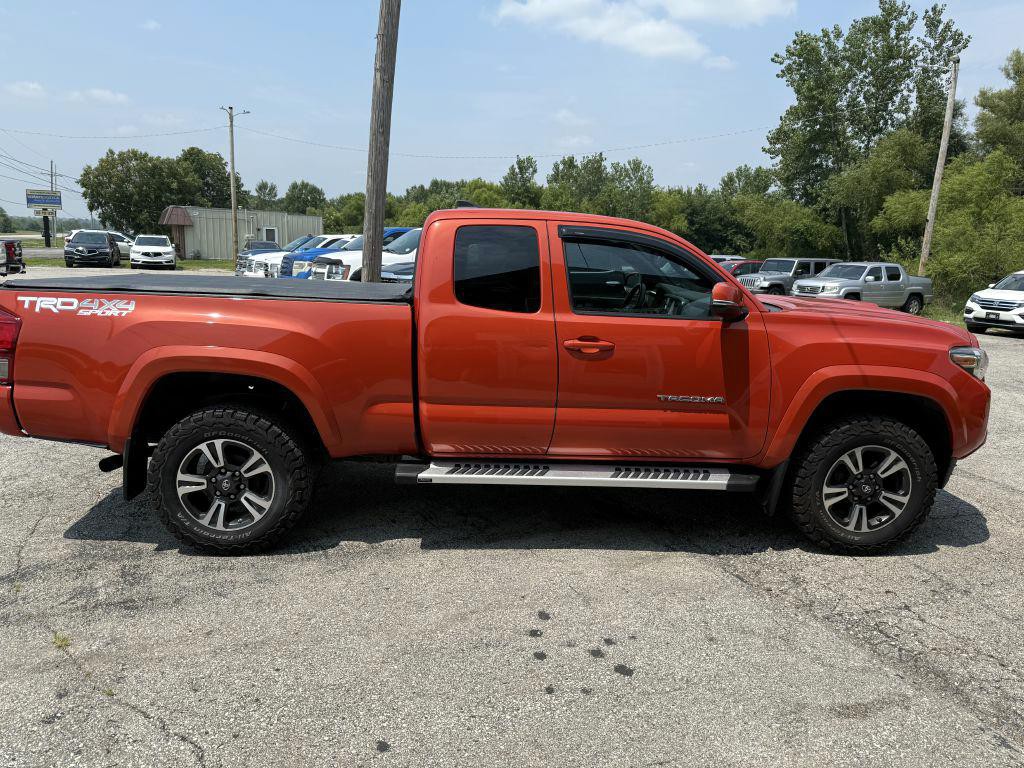 2016 Toyota Tacoma Image 3