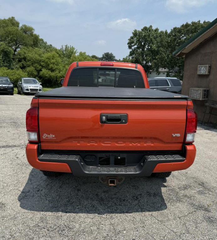 2016 Toyota Tacoma Image 4