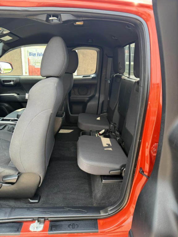 2016 Toyota Tacoma Image 7