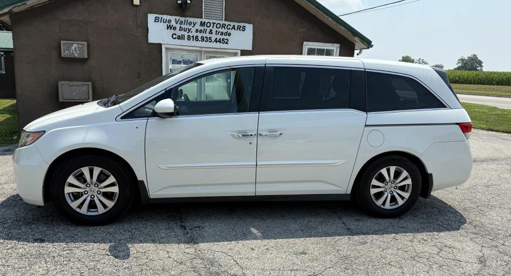 2015 Honda Odyssey Image 2