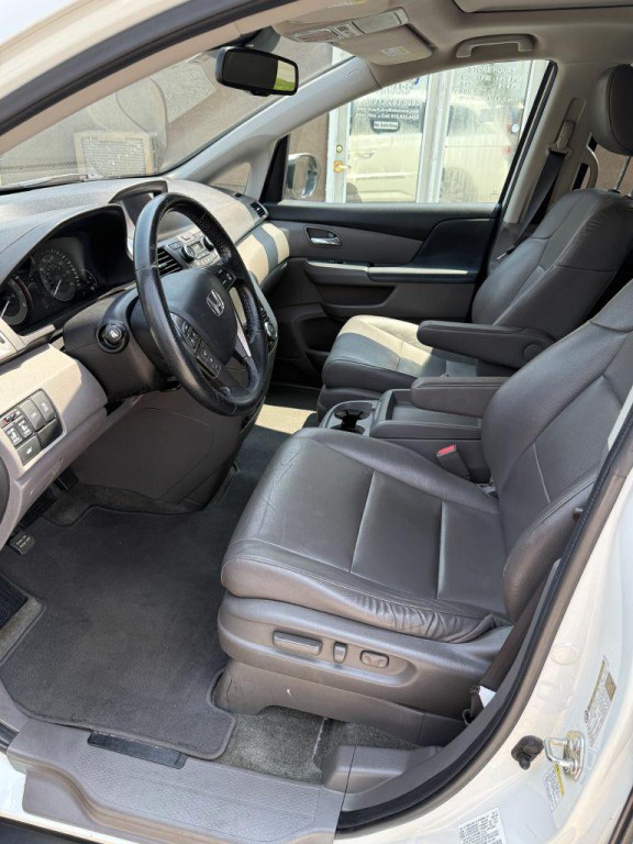 2015 Honda Odyssey Image 5