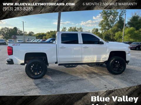 2017 Chevrolet Silverado 1500 Image 2
