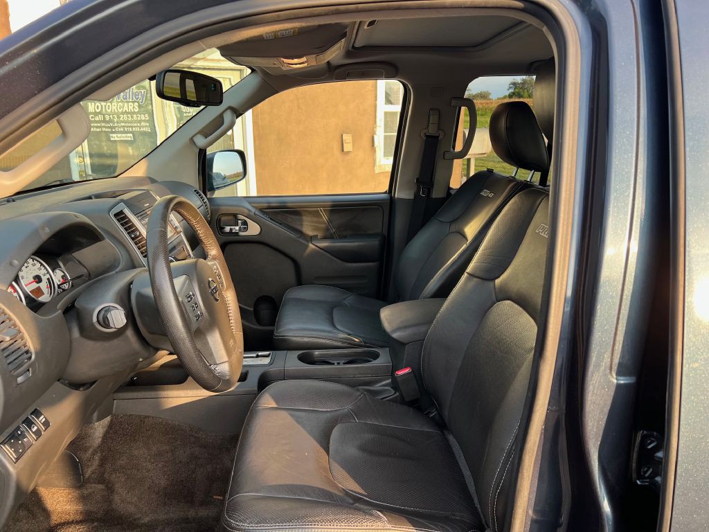 2015 Nissan Frontier Image 6