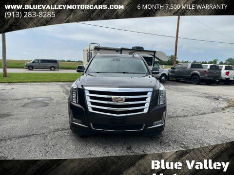 2016 Cadillac Escalade Image 2