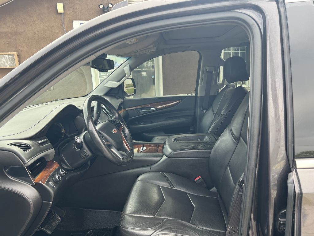 2016 Cadillac Escalade Image 5