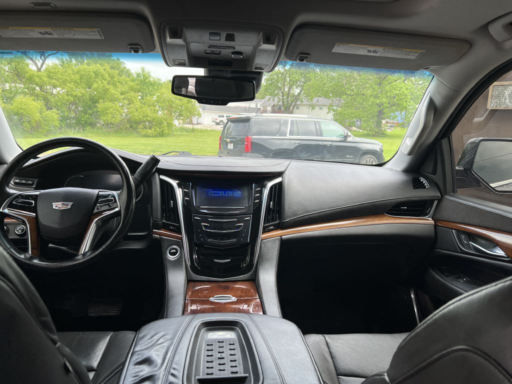 2016 Cadillac Escalade Image 7