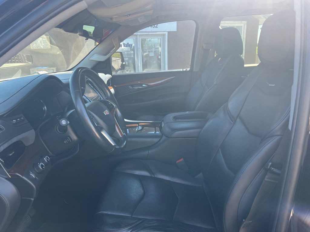 2018 Cadillac Escalade Image 5