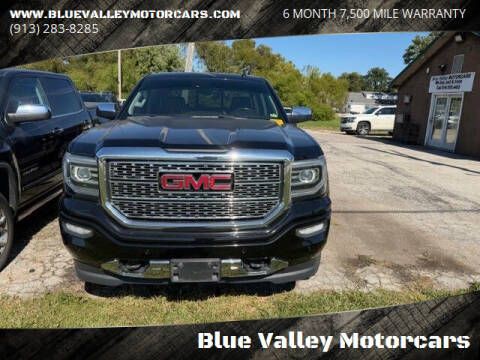 2017 GMC Sierra Image 2