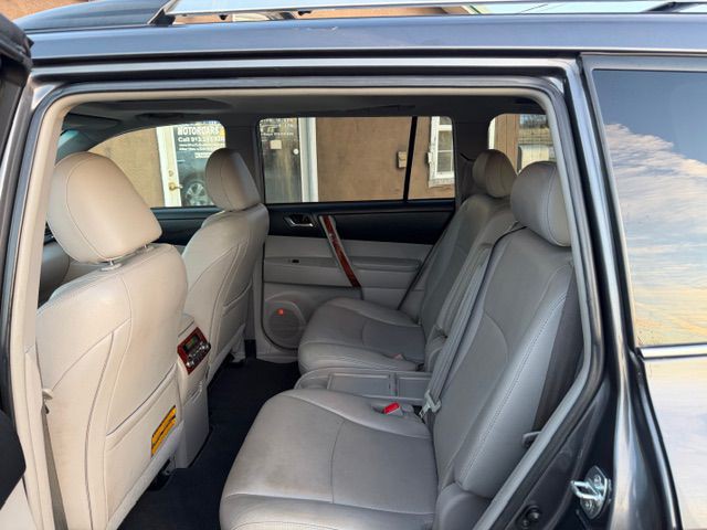 2012 Toyota Highlander Image 6