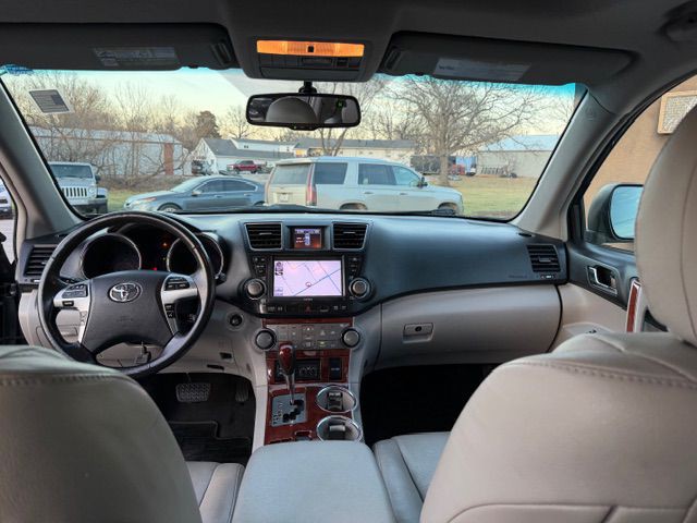 2012 Toyota Highlander Image 7
