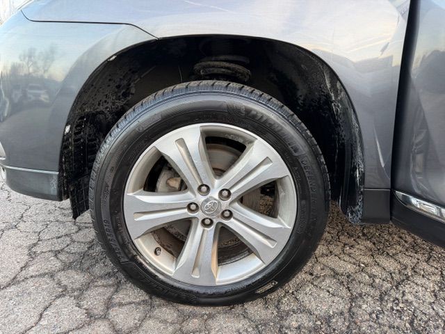 2012 Toyota Highlander Image 9