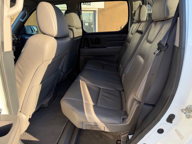 2014 Honda Ridgeline Image 5